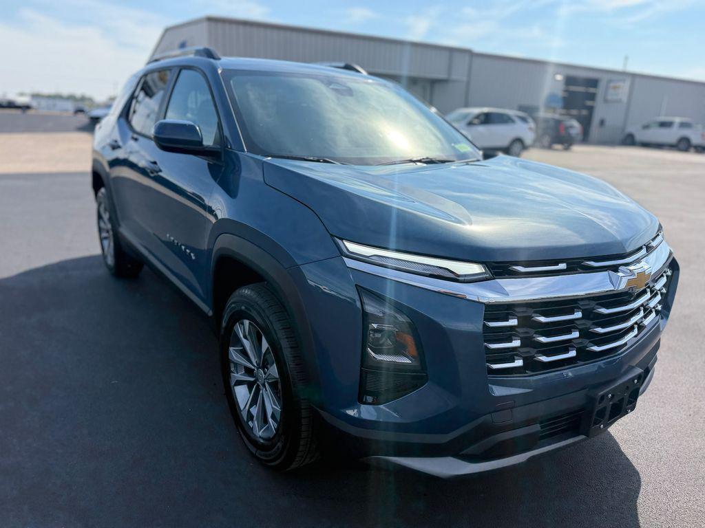 new 2026 Chevrolet Equinox car, priced at $32,140