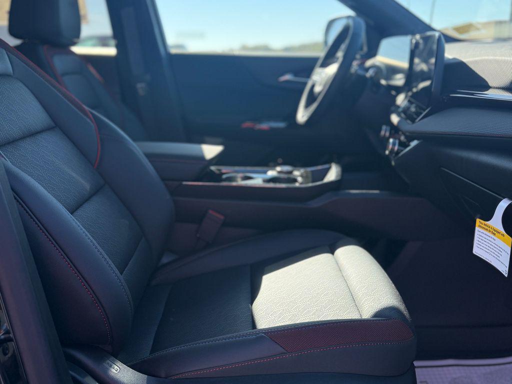 new 2026 Chevrolet Equinox car, priced at $35,660