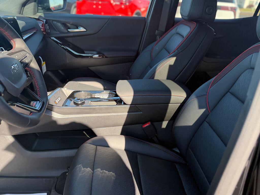 new 2026 Chevrolet Equinox car, priced at $35,660