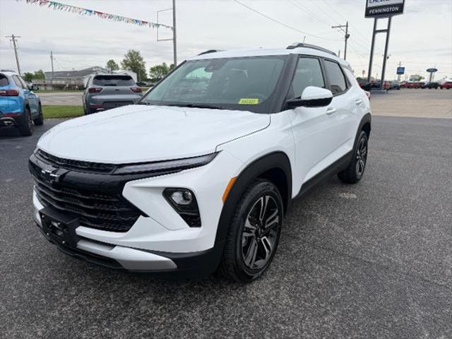 new 2025 Chevrolet TrailBlazer car, priced at $27,380