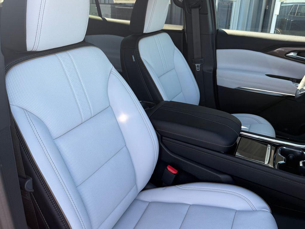 new 2026 Chevrolet Traverse car, priced at $57,715