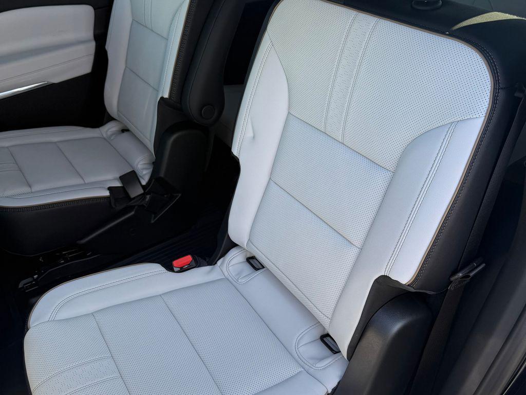 new 2026 Chevrolet Traverse car, priced at $57,715