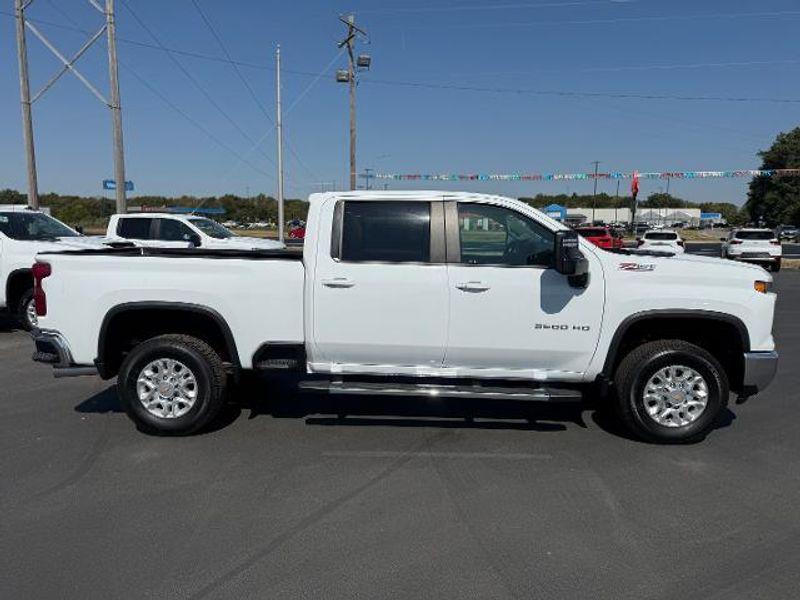 new 2024 Chevrolet Silverado 2500 car