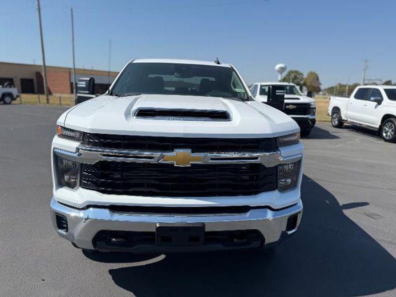 new 2024 Chevrolet Silverado 2500 car