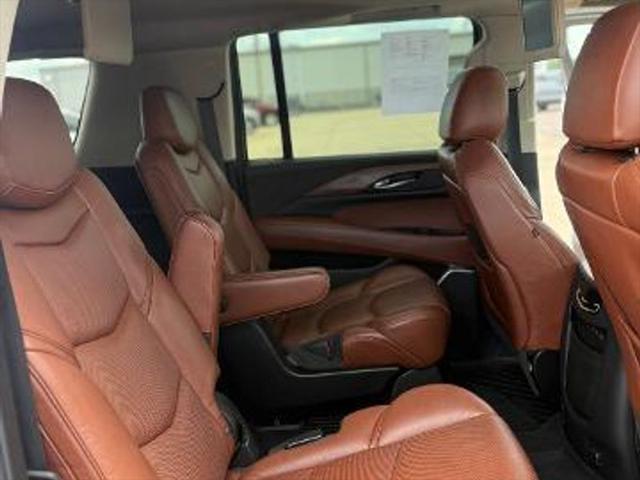 used 2020 Cadillac Escalade ESV car, priced at $33,295