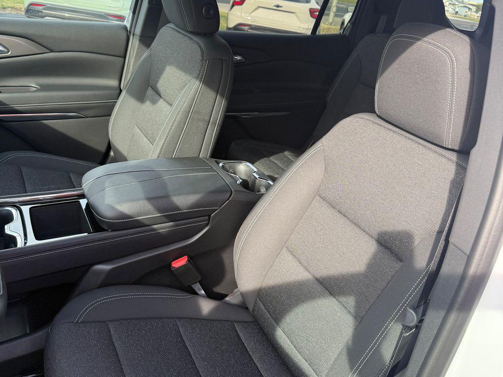 new 2026 Chevrolet Traverse car