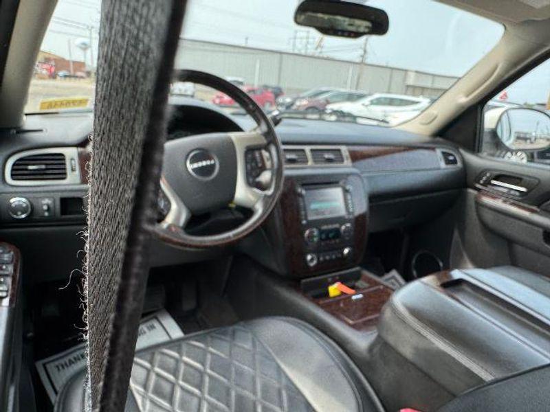 used 2014 GMC Yukon car, priced at $19,999