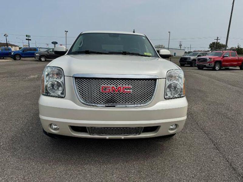 used 2014 GMC Yukon car, priced at $19,999