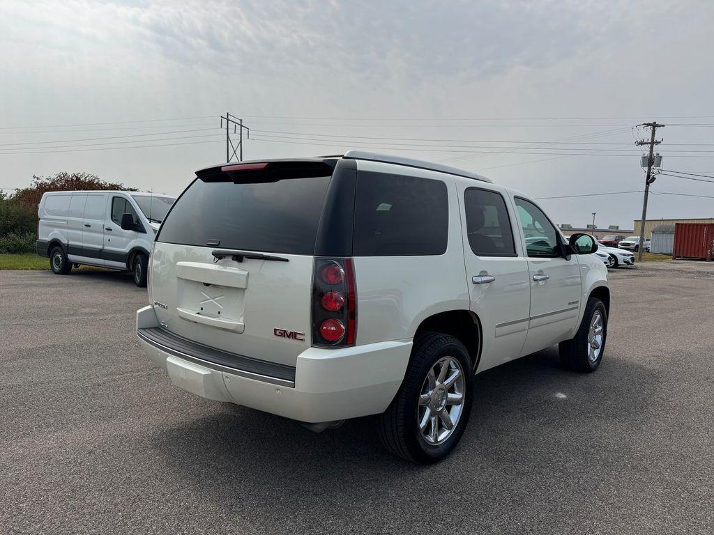 used 2014 GMC Yukon car, priced at $19,999