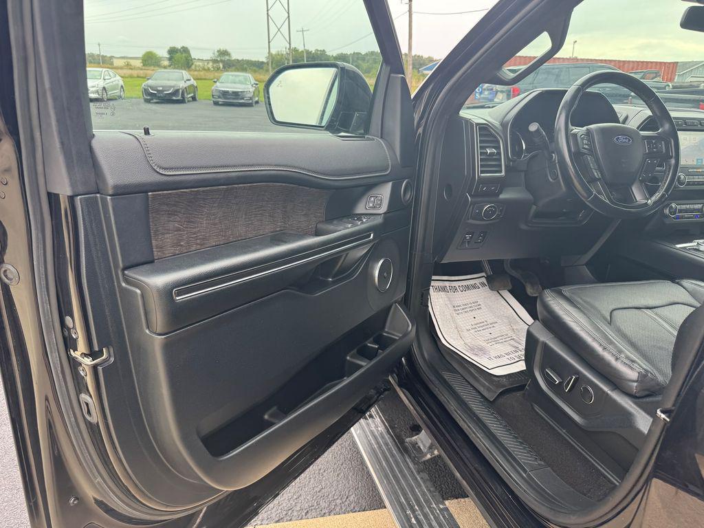 used 2019 Ford Expedition car, priced at $28,998