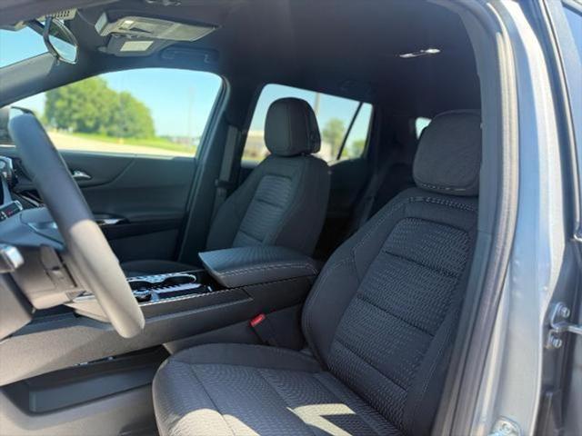 new 2026 Chevrolet Equinox car, priced at $31,305