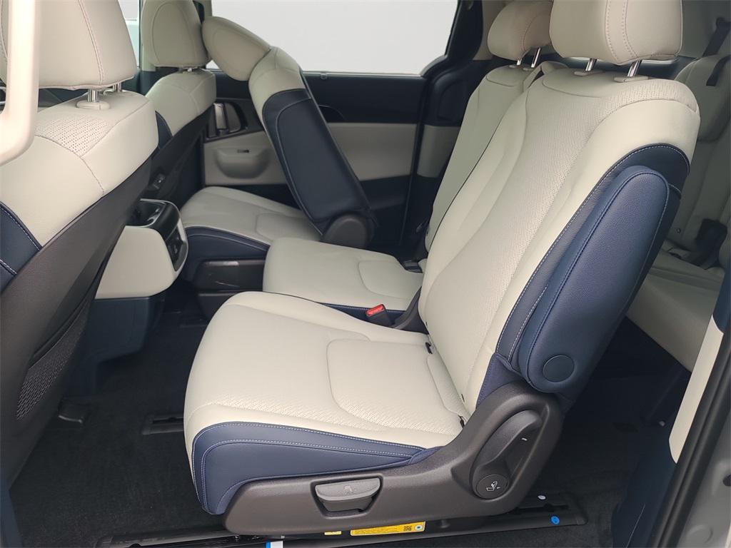 new 2026 Kia Carnival Hybrid car, priced at $50,699