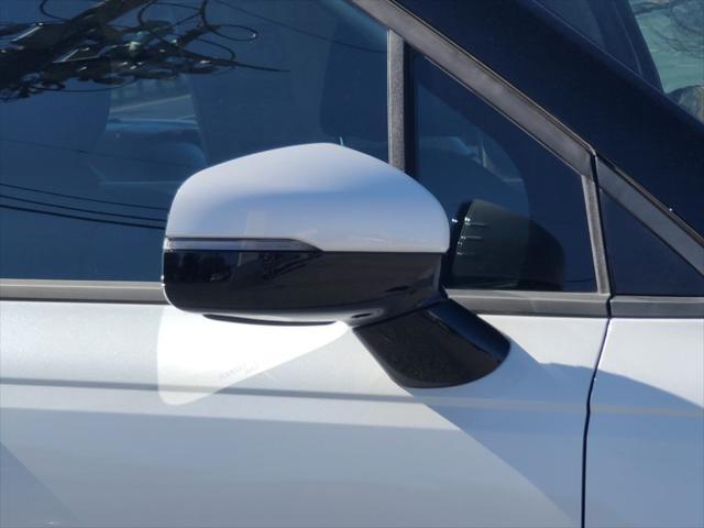 new 2025 Kia Carnival Hybrid car, priced at $42,645