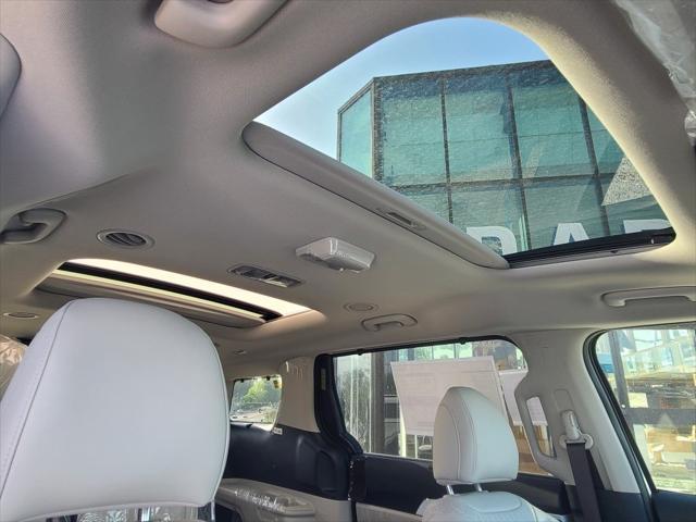 new 2025 Kia Carnival Hybrid car, priced at $49,310