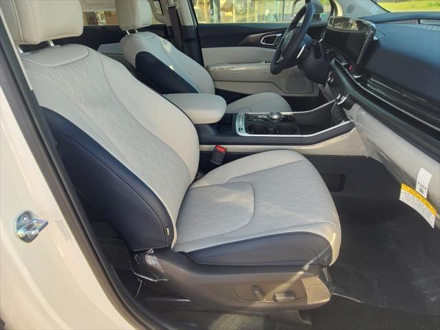 new 2025 Kia Carnival Hybrid car, priced at $49,310