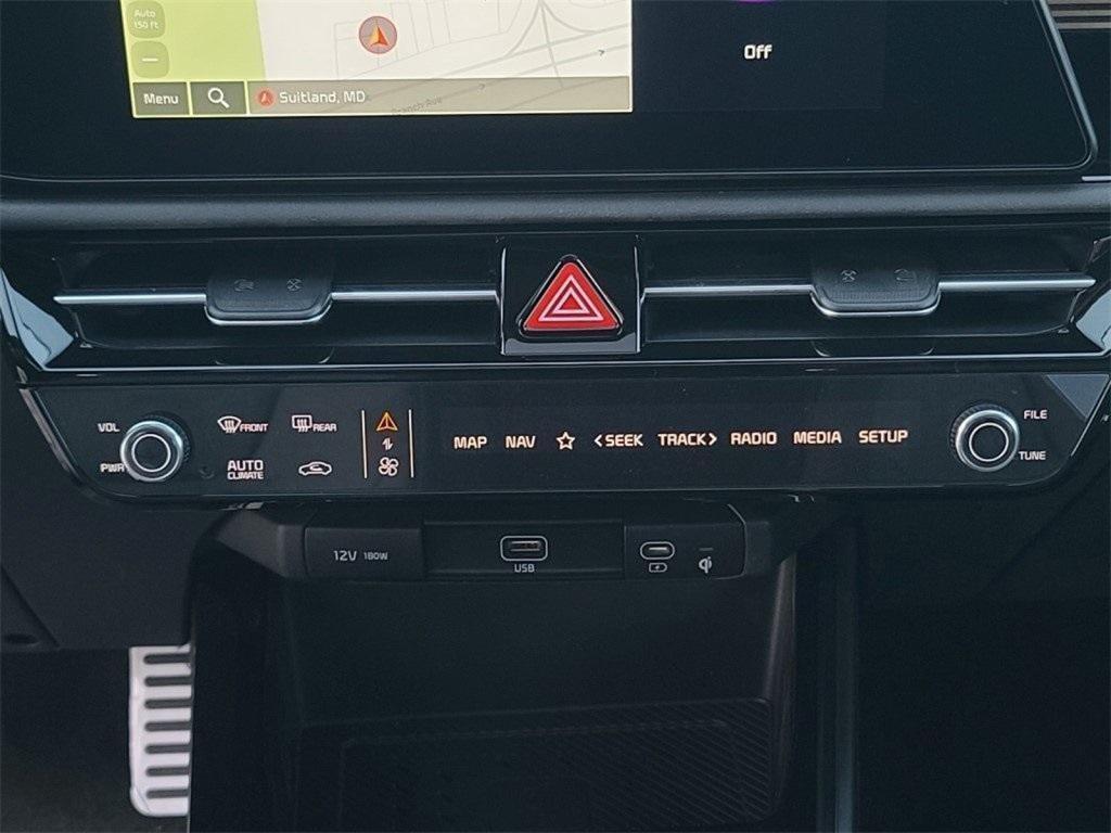 new 2025 Kia Niro EV car, priced at $35,805