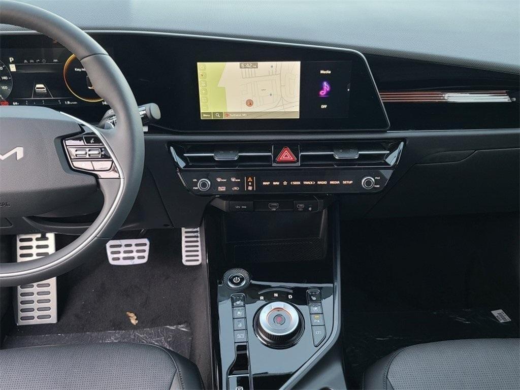 new 2025 Kia Niro EV car, priced at $35,805