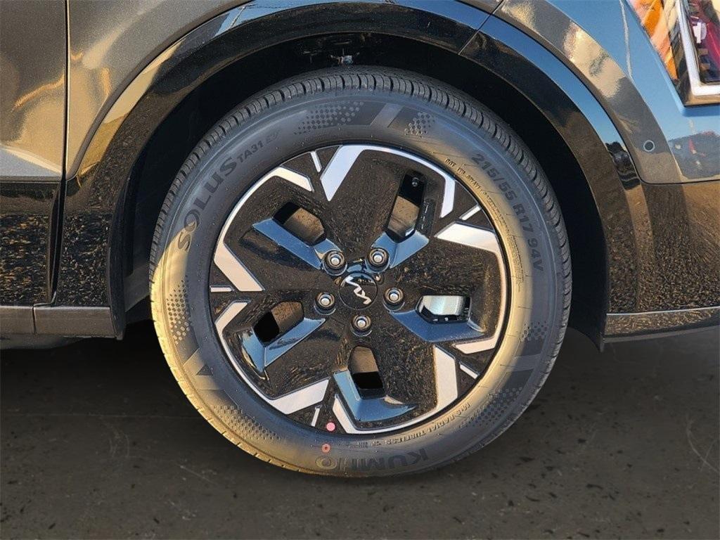 new 2025 Kia Niro EV car, priced at $35,805