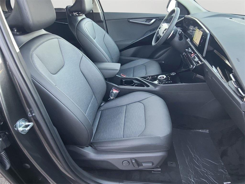 new 2025 Kia Niro EV car, priced at $35,805