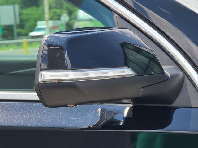used 2021 Chevrolet Traverse car, priced at $23,900