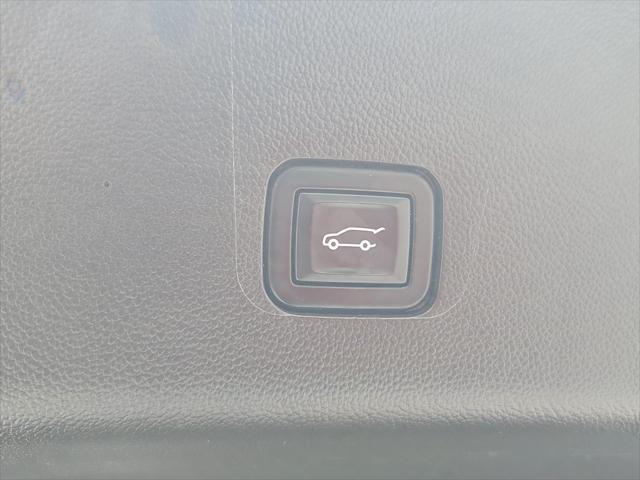 used 2021 Chevrolet Traverse car, priced at $23,900