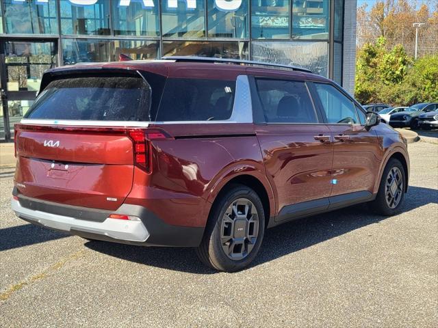 new 2025 Kia Carnival car, priced at $39,996