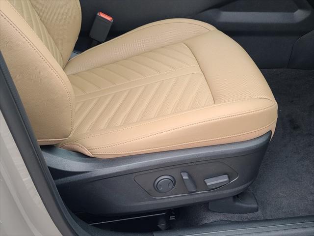 new 2025 Kia Sorento car, priced at $45,125