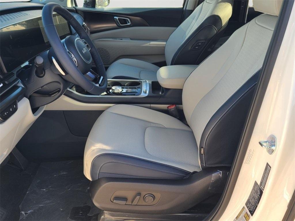 new 2025 Kia Carnival Hybrid car, priced at $50,195