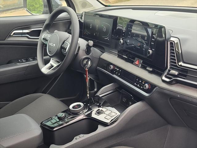 new 2025 Kia Sportage Hybrid car, priced at $30,805