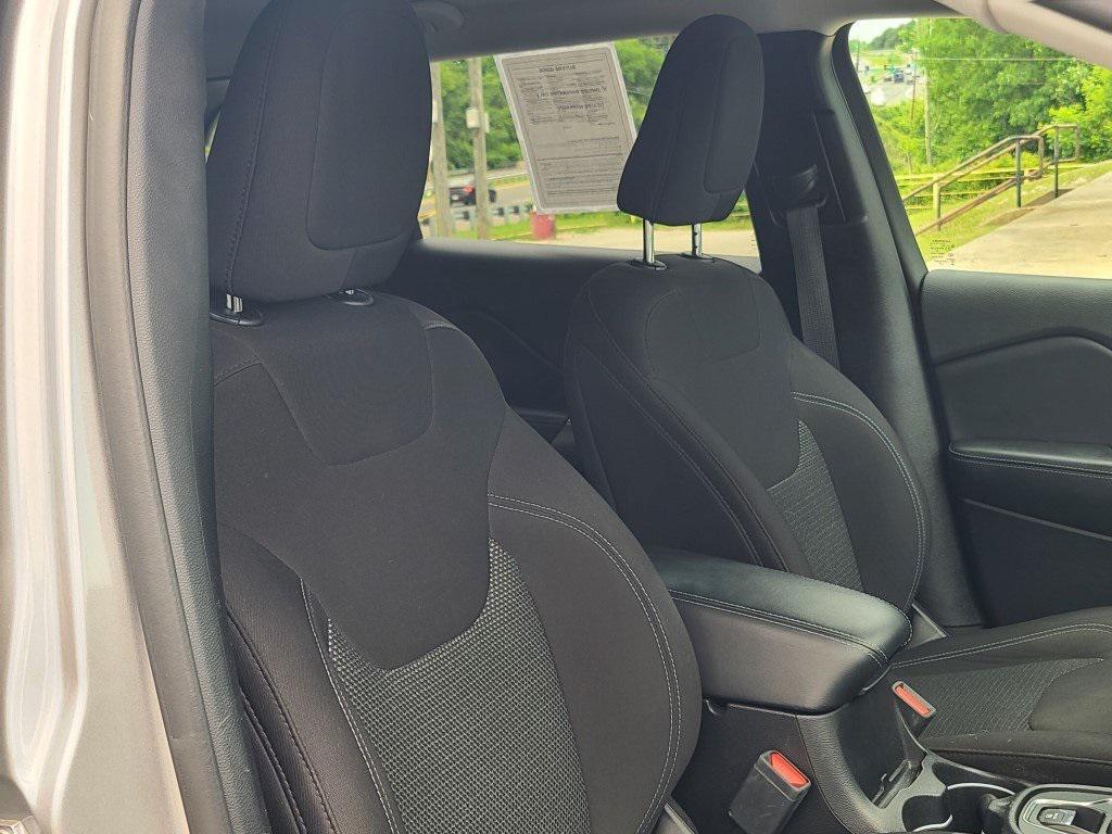 used 2019 Jeep Cherokee car, priced at $15,490