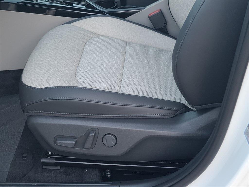 new 2025 Kia Niro EV car, priced at $37,495