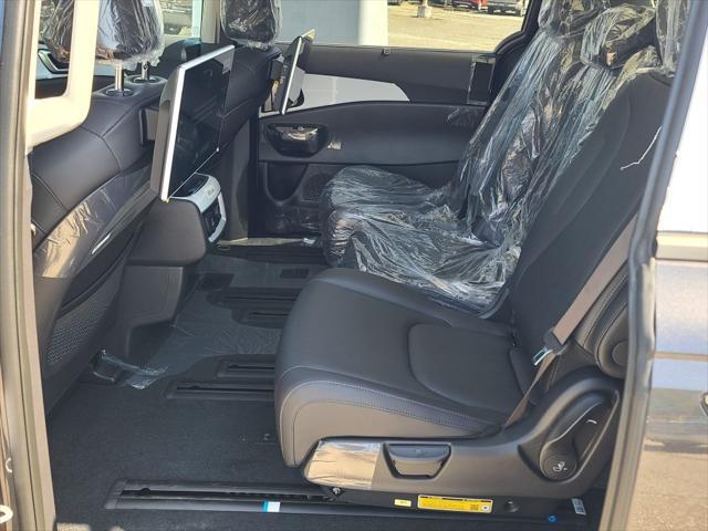 new 2025 Kia Carnival Hybrid car, priced at $52,780
