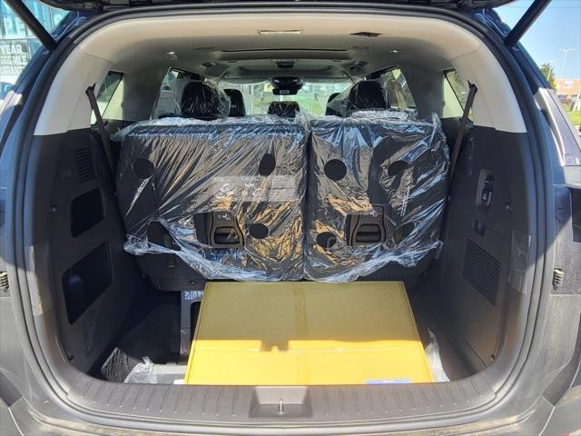 new 2025 Kia Carnival Hybrid car, priced at $52,780
