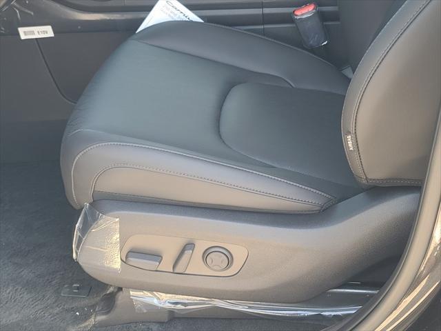 new 2025 Kia Carnival Hybrid car, priced at $52,780