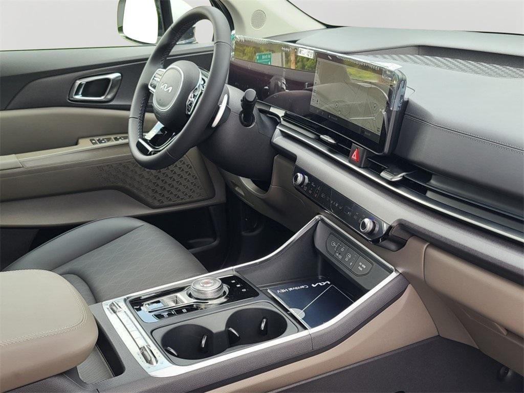 new 2026 Kia Carnival Hybrid car, priced at $46,250