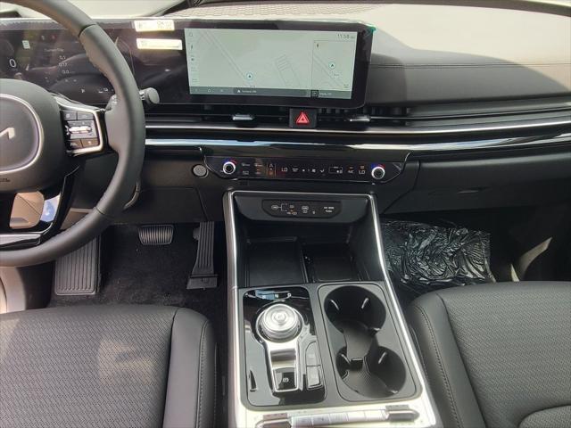 new 2026 Kia Carnival Hybrid car, priced at $55,660