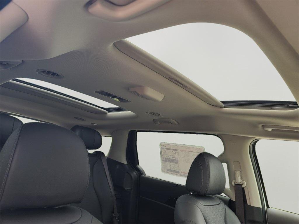new 2026 Kia Carnival Hybrid car, priced at $51,199