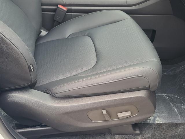 new 2026 Kia Carnival Hybrid car, priced at $55,660