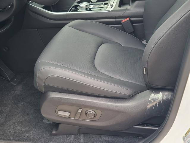 new 2026 Kia Carnival Hybrid car, priced at $55,660