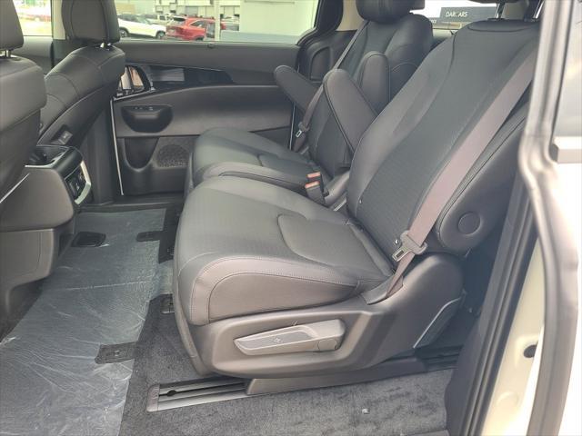 new 2026 Kia Carnival Hybrid car, priced at $55,660