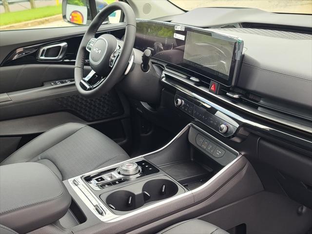 new 2026 Kia Carnival Hybrid car, priced at $55,660