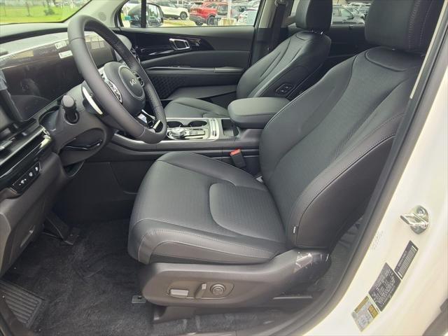 new 2026 Kia Carnival Hybrid car, priced at $55,660