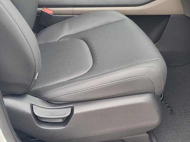 new 2025 Kia Carnival car, priced at $37,999