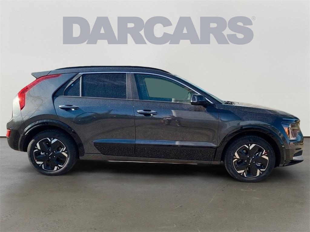 new 2025 Kia Niro EV car, priced at $35,820