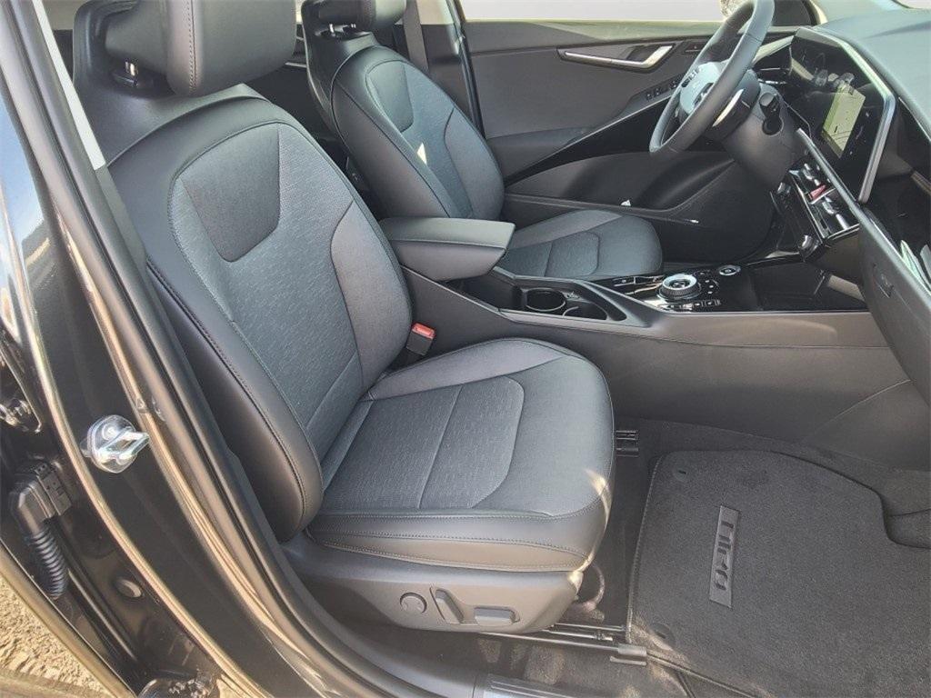 new 2025 Kia Niro EV car, priced at $35,820