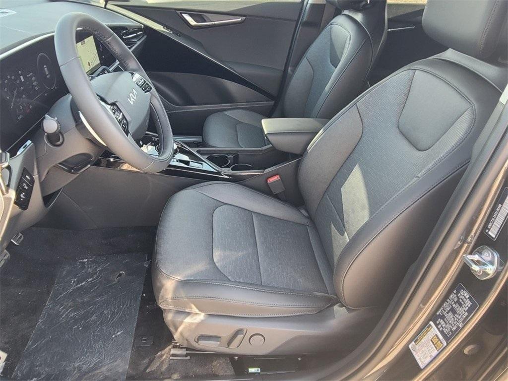 new 2025 Kia Niro EV car, priced at $35,820