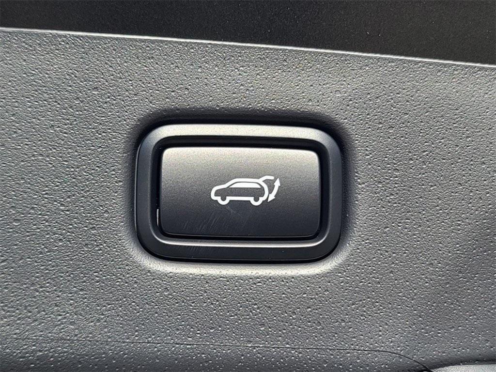 new 2025 Kia Niro EV car, priced at $35,820