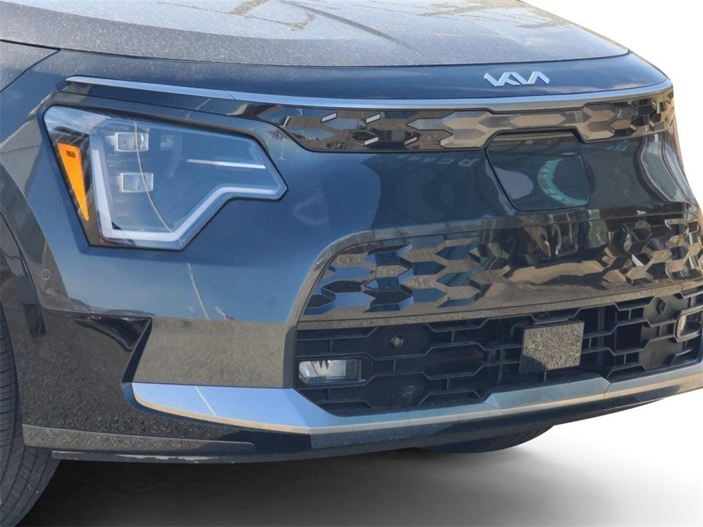 new 2025 Kia Niro EV car, priced at $35,820