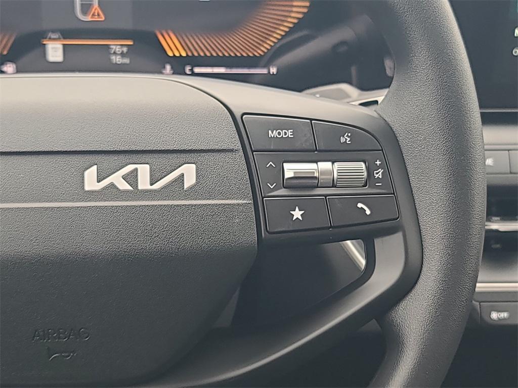 new 2025 Kia K4 car, priced at $23,500