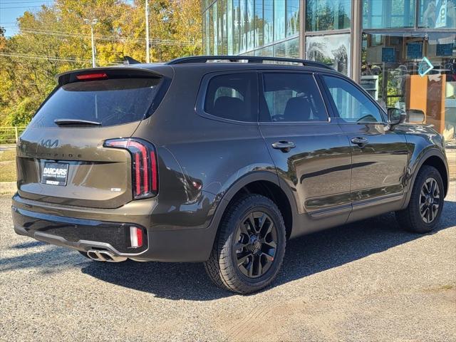 new 2025 Kia Telluride car, priced at $45,996